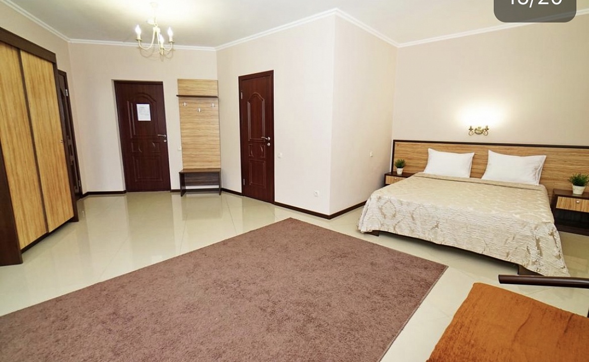 Люкс двухкомнатный. Гостевой дом "Адмирал". Ольгинка