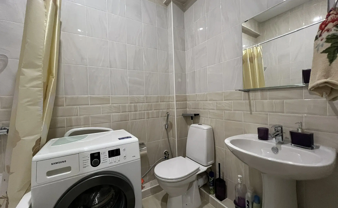 Просторный апартамент с террасой и ванной 1к2. Светлая квартира с террасой и морем. Дагомыс