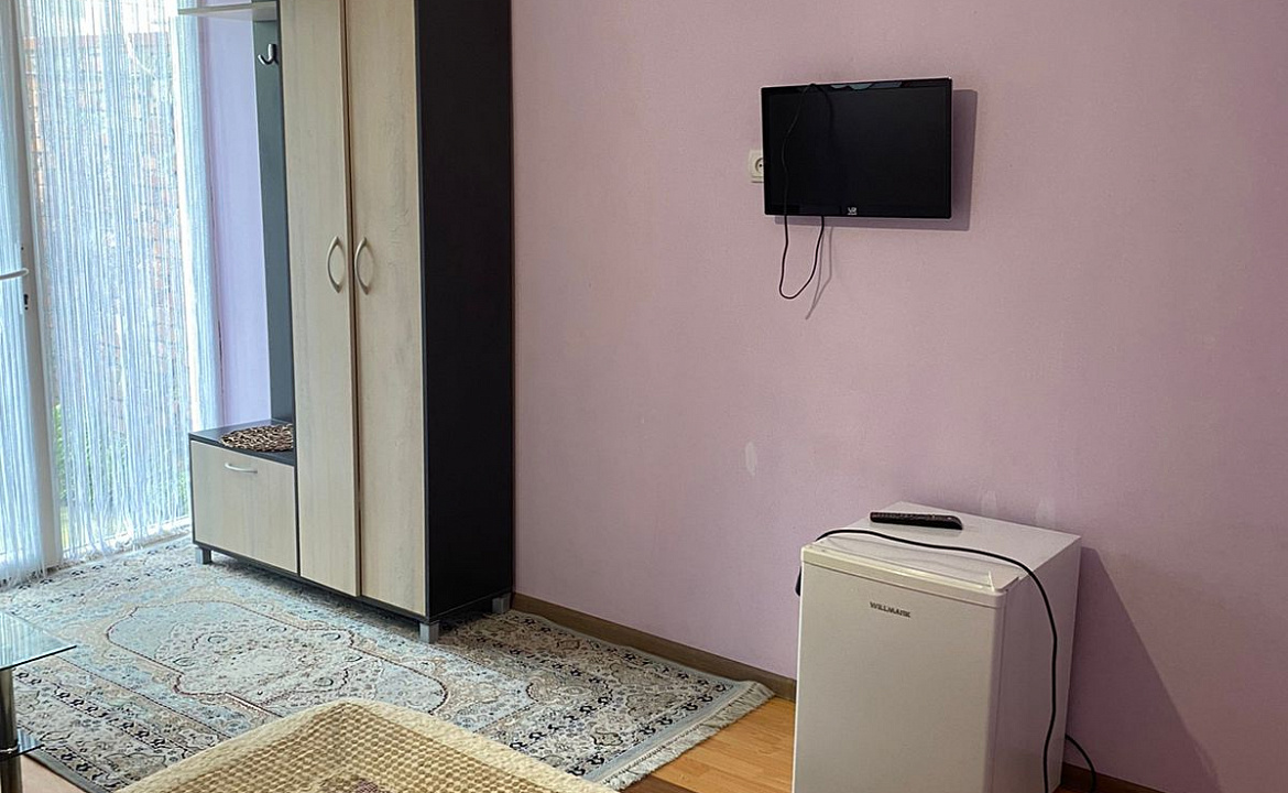 Двухкомнатные апартаменты-студия. Частный сектор Buffalo . Сухум