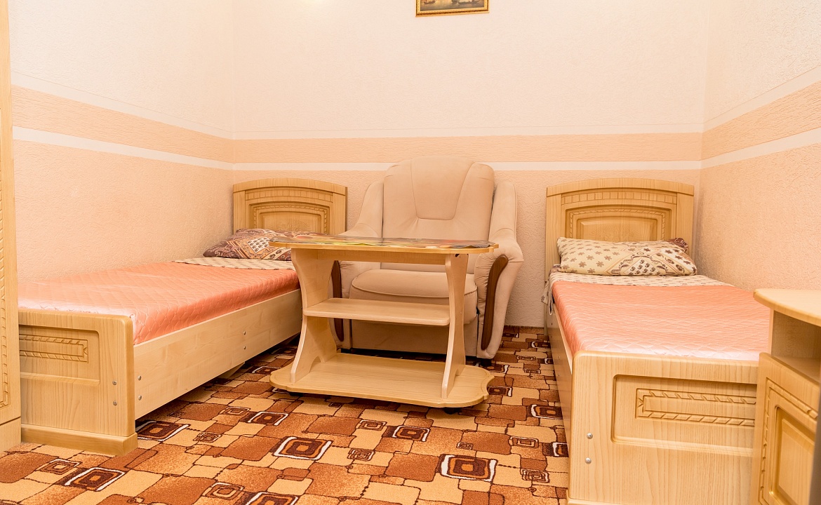 Трехместный номер эконом класса. Гостевой дом "Ника" - Анапа. Анапа