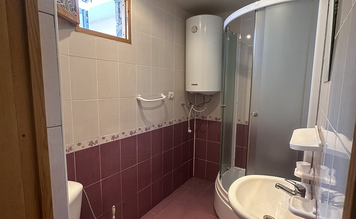 Семейный номер . Гостевой дом У Сергея и Веры . Гагра Семейный номер . Гостевой дом У Сергея и Веры . Гагра