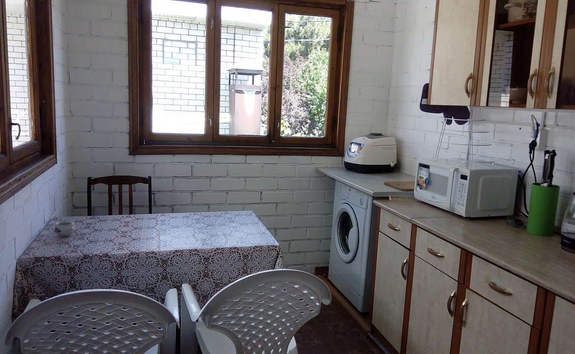 Двухкомнатный номер. Гостевой дом "Уютный дворик" на Толстого 42А. Геленджик