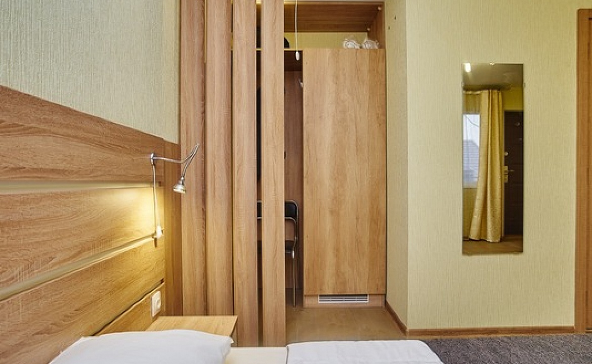 Номер Standard Plus. Серф-отель YEISKWIND. Ейск