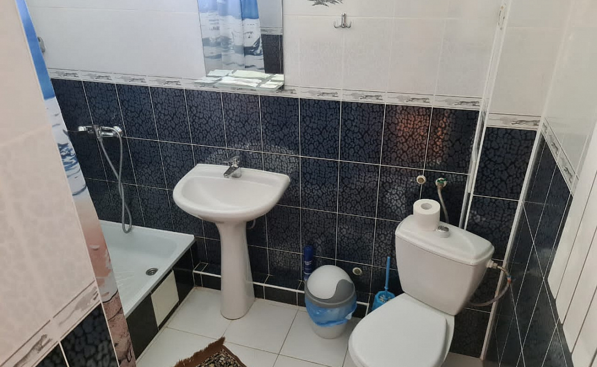 Двухкомнатный с балконом . Гостевой дом У Наталии . Джубга