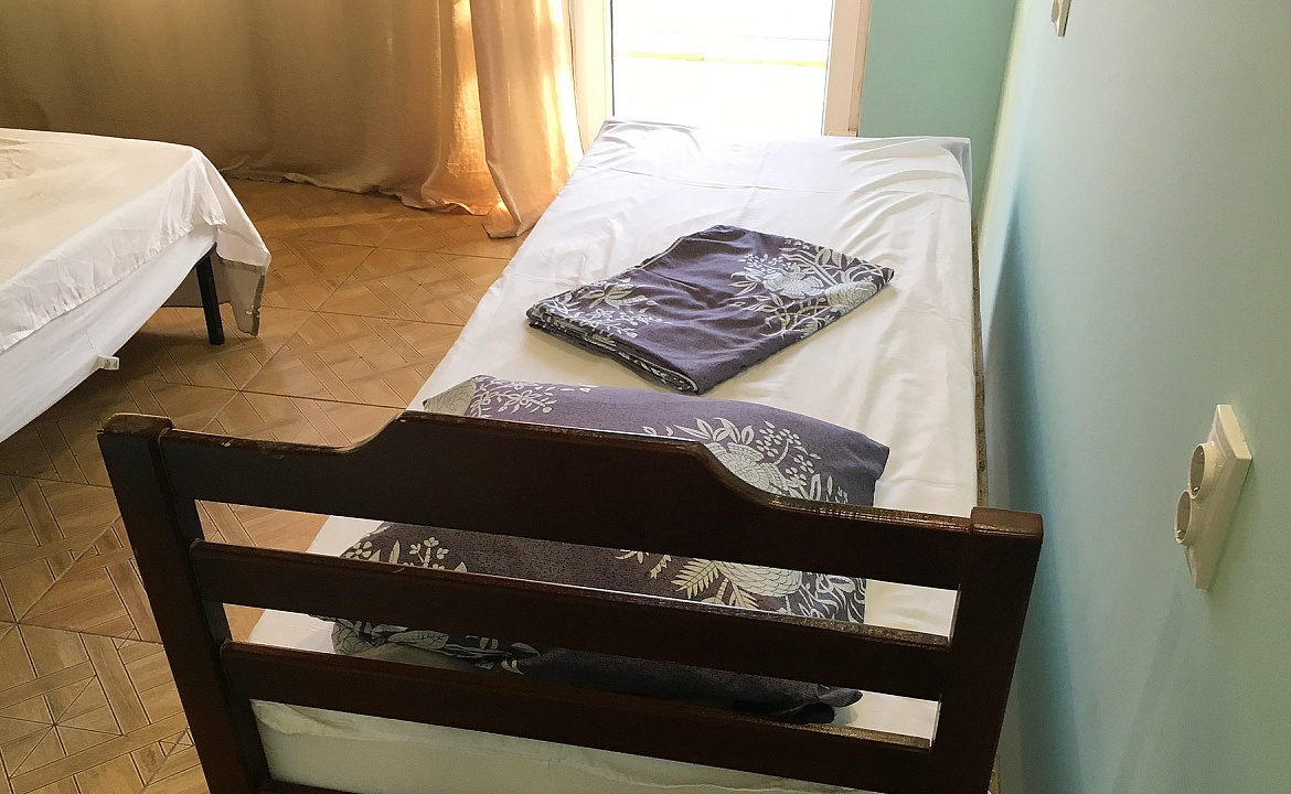 Трехместный номер. Гостиница "Тигратур"       . Джубга