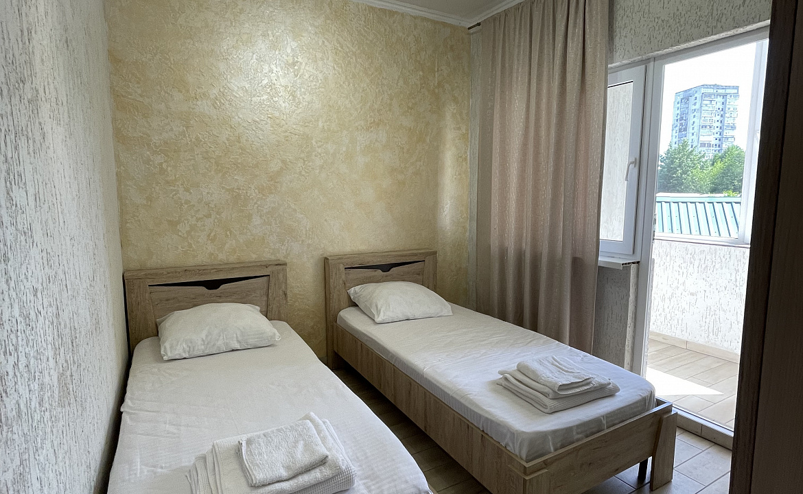 Стандарт с раздельными кроватями . Гостевой дом "Алхыд". Пицунда Стандарт с раздельными кроватями . Гостевой дом "Алхыд". Пицунда