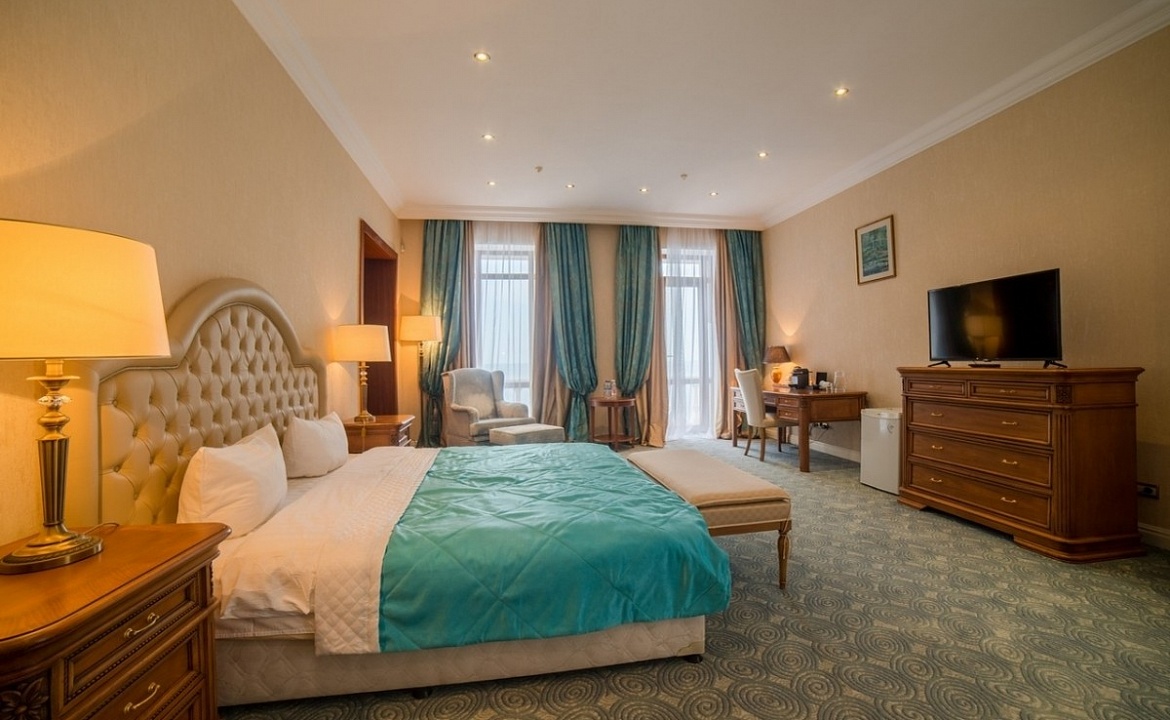 3-х местный 2-х комнатный. Санаторий "Вилла Карасан". Партенит