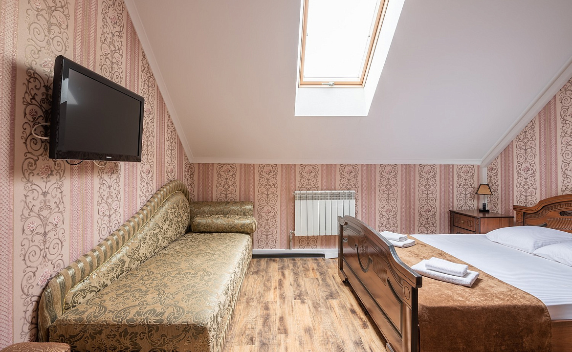 Трёхместный стандарт. Мини отель «Эдельвейс». Адлер