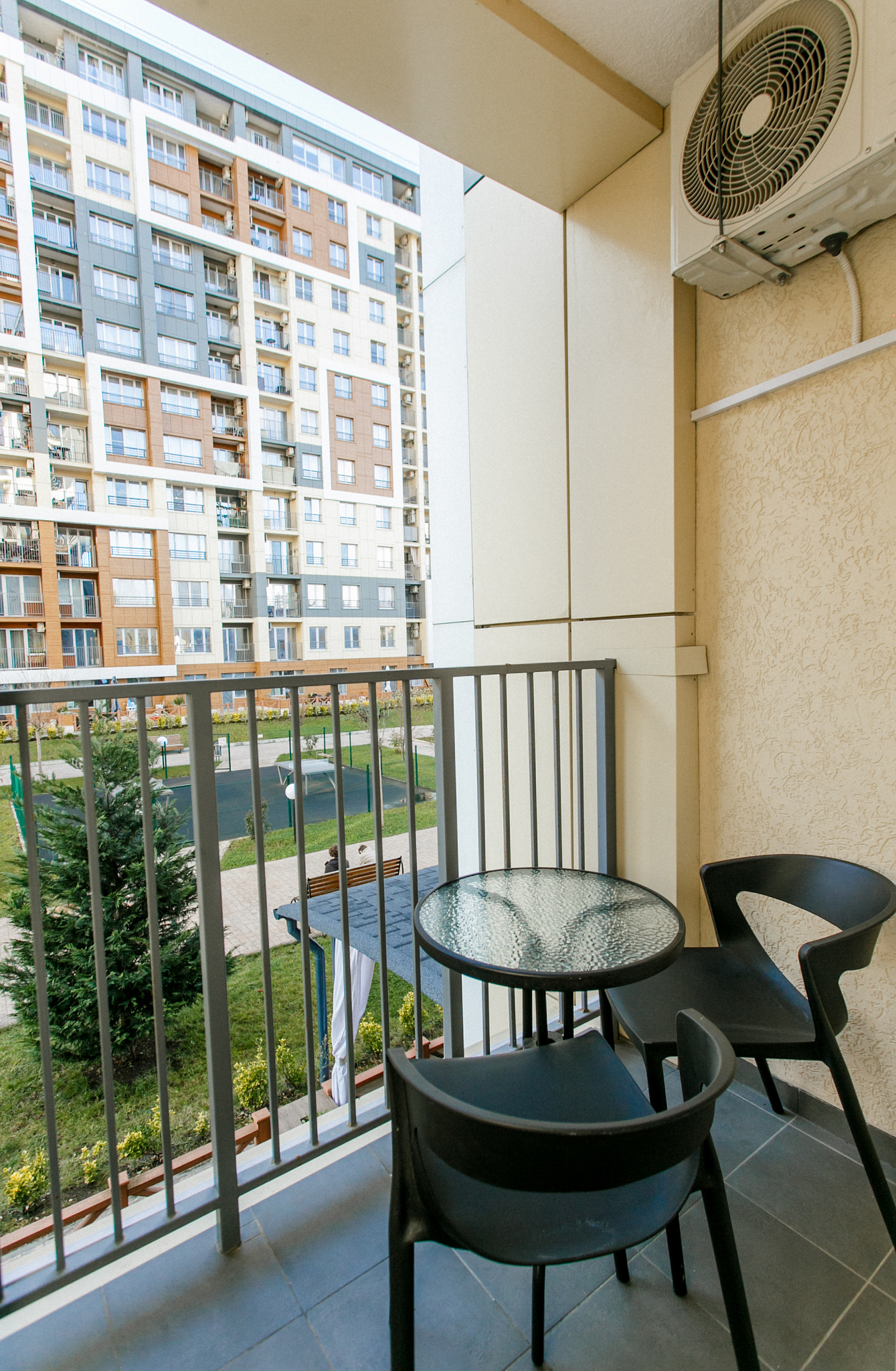 . Квартира в многоквартирном доме Современный апартамент на первой береговой. Дагомыс