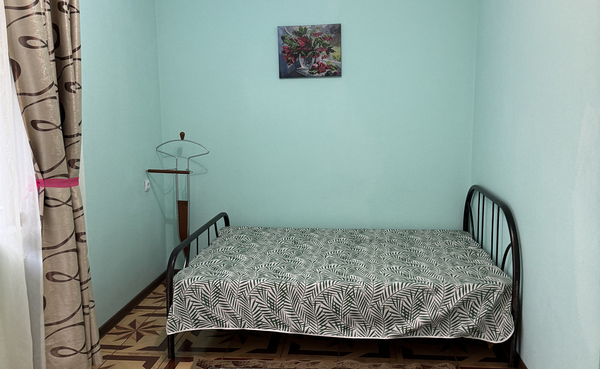 Семейный 2-х комнатный 2-ой этаж. Гостевой дом "Пантера". Гагра