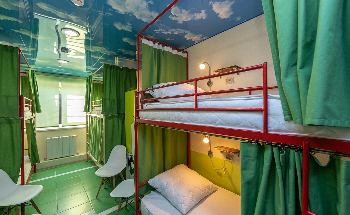 Кровать в общем 8-местном номере для мужчин. Хостел Bamboo Hotel. Адлер