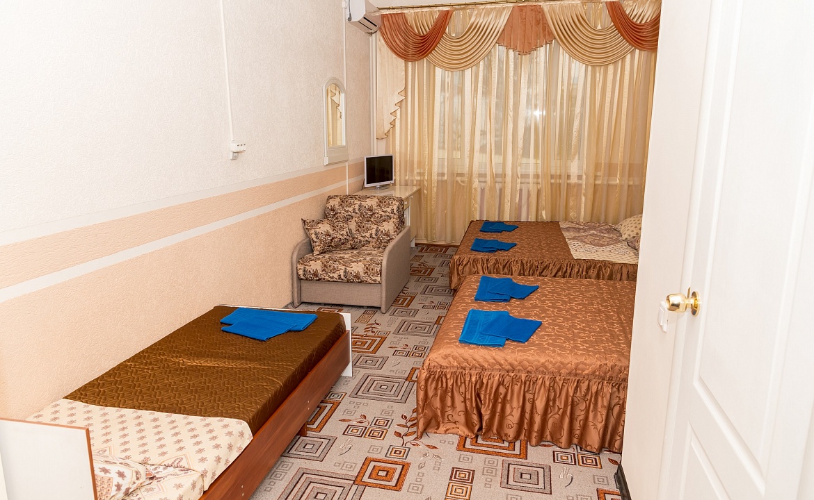 Пятиместный номер класса стандарт со всеми удобствами. Гостевой дом "Ника" - Анапа. Анапа