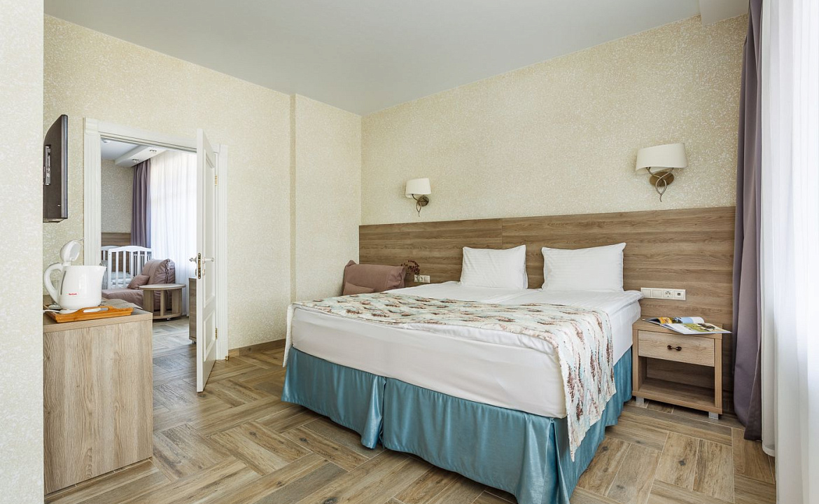 СЕМЕЙНЫЙ (CONNECTION) 2-комнатный. Отель «Villaggio». Анапа