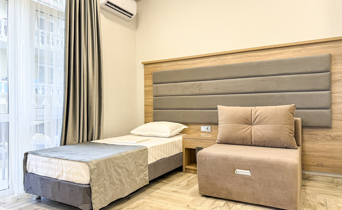 Корпус 2 Семейный Люкс с боковым видом на море. Anzhelina Family Hotel. Витязево