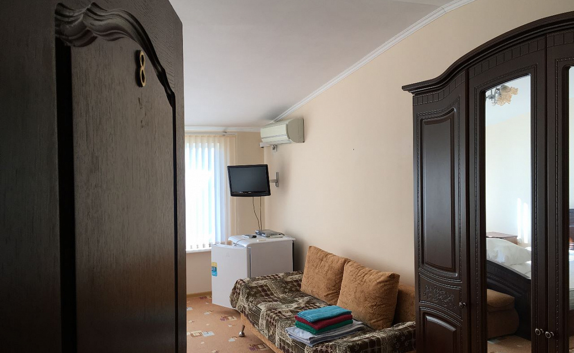 Номер «Люкс». Гостевой дом "Базилио". Лазаревское