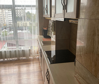 Апартаменты под ключ. Квартира в многоквартирном доме на Цветочной 44/2. 