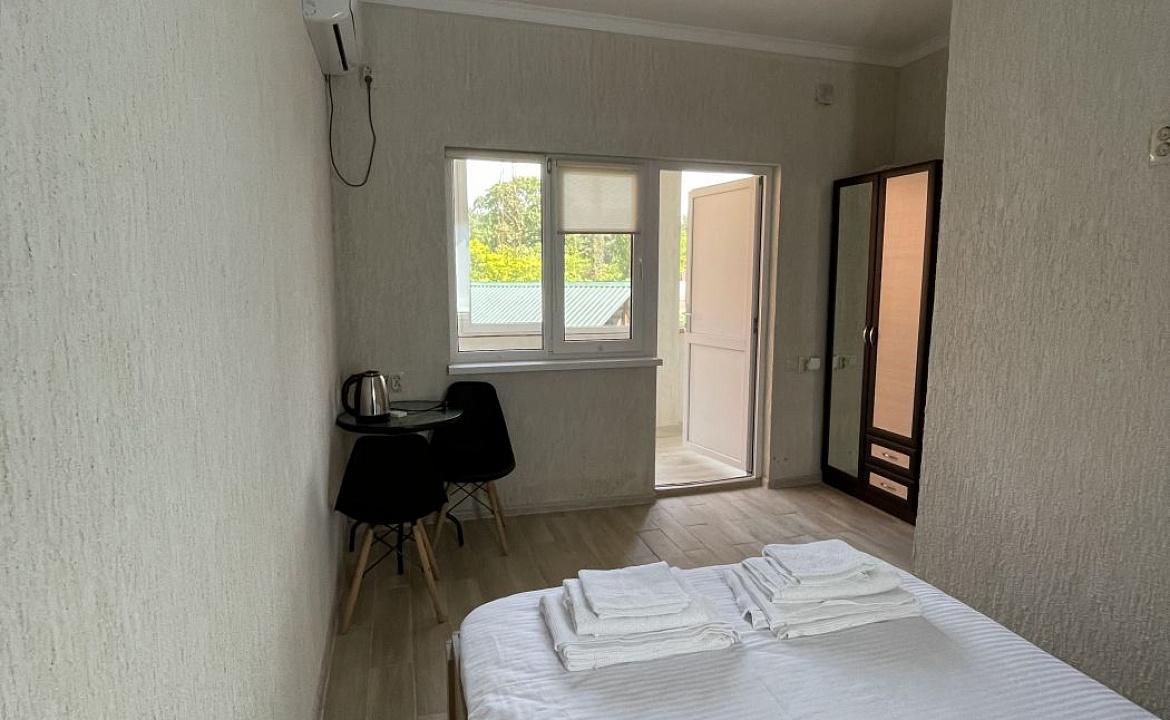 Стандарт с совместной кроватью. Гостевой дом "Алхыд". Пицунда Стандарт с совместной кроватью. Гостевой дом "Алхыд". Пицунда