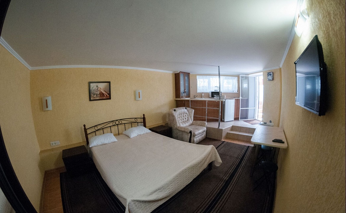 Апартаменты стандарт. Апартаменты на Черноморской набережной. Феодосия