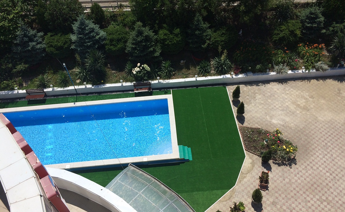 Четырехместный с видом  на горы верхний этаж. Гостиница "Парадиз". Ольгинка