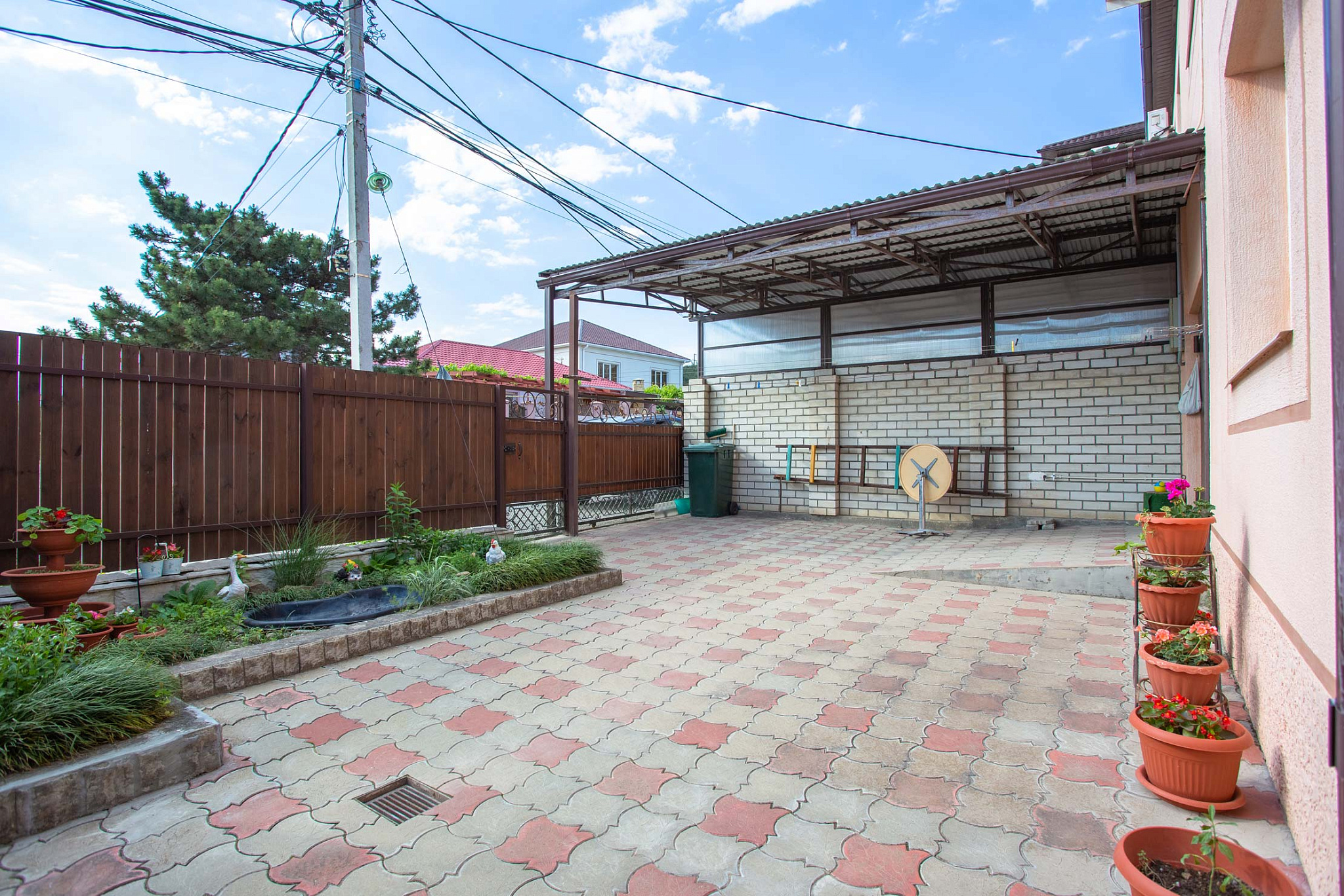 . Частный сектор Полина. Кабардинка