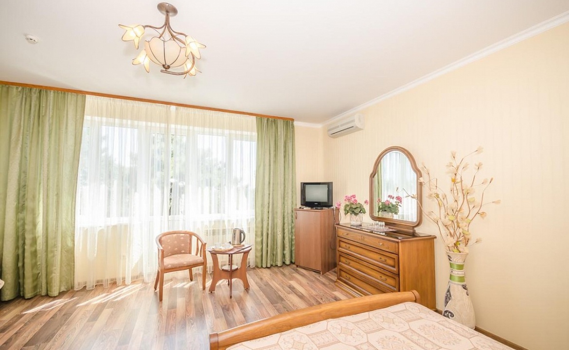 «Люкс». Отель Вилла Сосновый бор. Гаспра