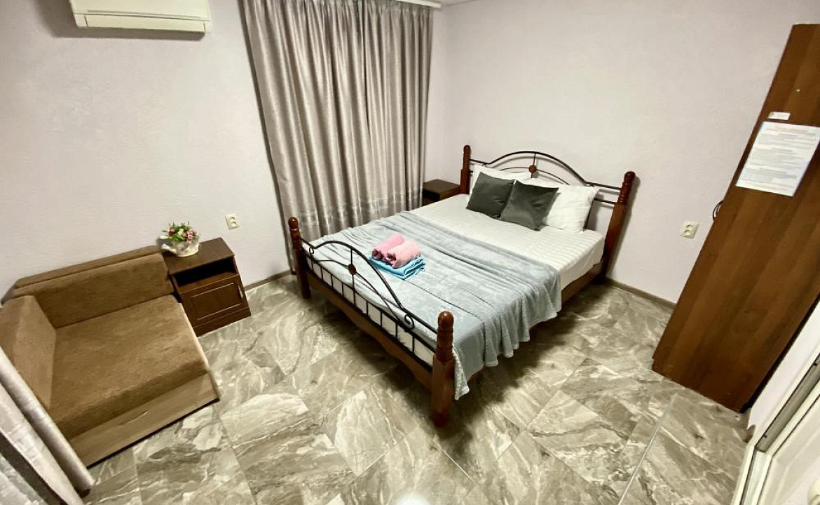 Трёхместный стандарт. "Брио" частный сектор. Геленджик