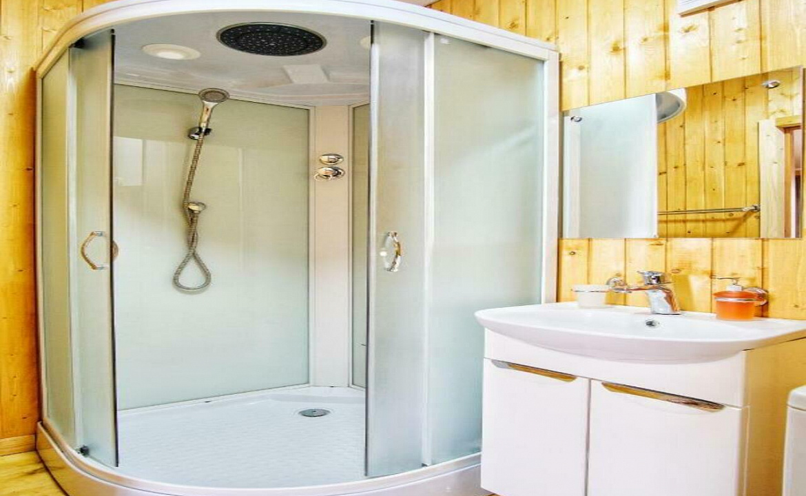 Двухместный стандарт корпус 3. Отель "Эко-Папа". Гудаута