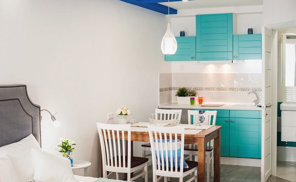 Luxe Dolphin. Отель Villa Capri. Щелкино