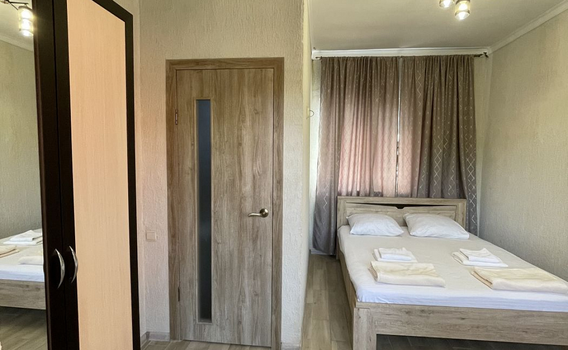 Стандарт с совместной кроватью. Гостевой дом "Алхыд". Пицунда Стандарт с совместной кроватью. Гостевой дом "Алхыд". Пицунда