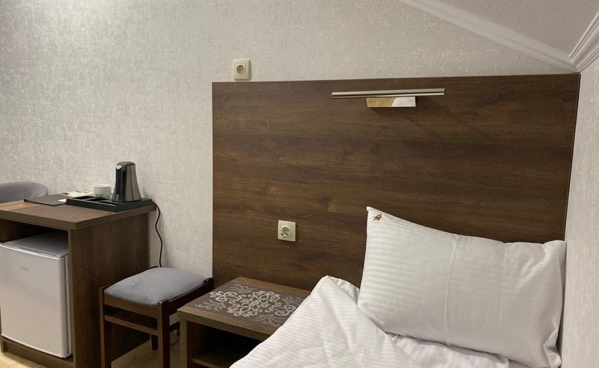 Одноместный номер с 1 кроватью (без окна). Отель "Маро". Сочи