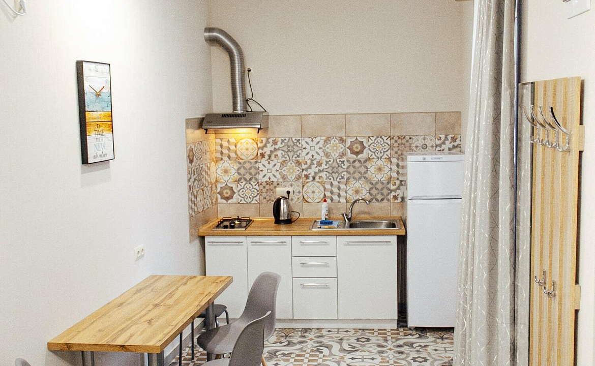 Апартаменты Люкс. Апарт-отель “Planeta MOV”. Адлер