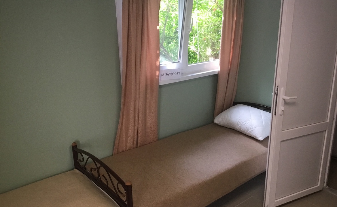 Номер для 4-5 человек. Гостевой дом «Лазурное». Лазурное