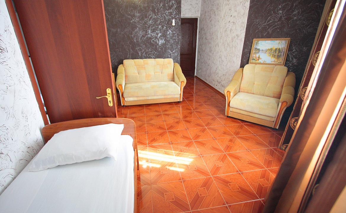 Люкс 2-х однокомнатный 5-ти местный с балконом. Гостевой дом «ZIRIDIS». Витязево Люкс 2-х однокомнатный 5-ти местный с балконом. Гостевой дом «ZIRIDIS». Витязево