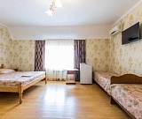 4-Х МЕСТНЫЙ НОМЕР С 2 ОДНОСПАЛЬНЫМИ И 1 ДВУСПАЛЬНОЙ КРОВАТЬЮ