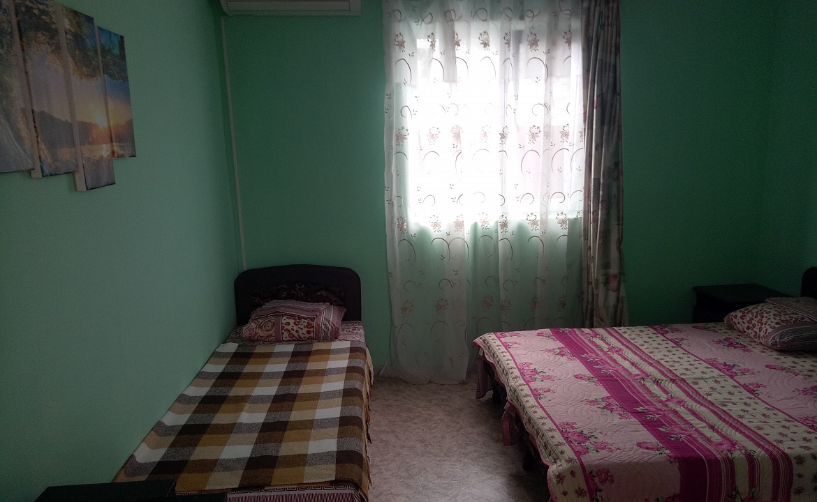 Трехместный комфорт. Гостевой дом SunnyHouse. Витязево