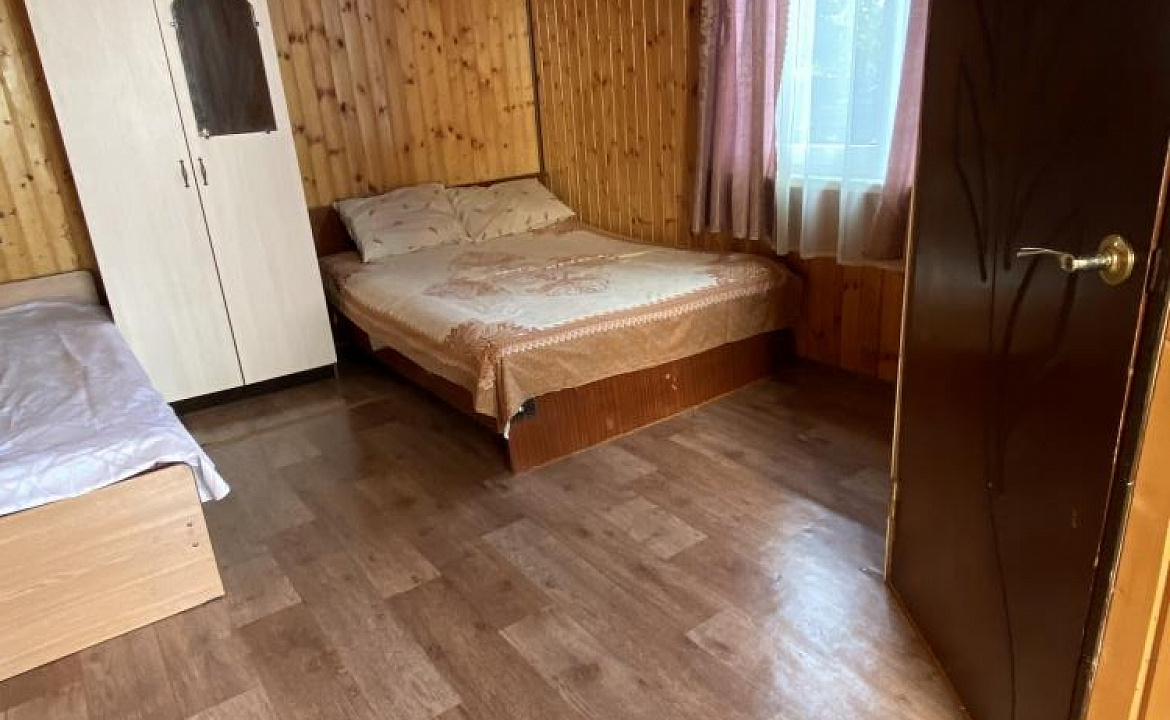 3-Местный номер стандарт. Гостевой дом "Ролан". Новый Афон