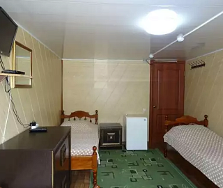 Эконом. Мини-отель «Хижина Логово». 