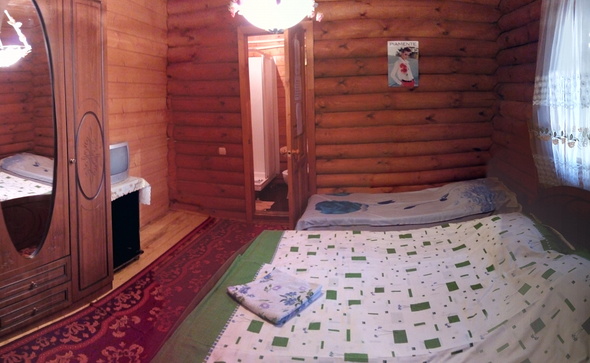 Трёхместный номер. Гостевой дом У Ирины. Пицунда