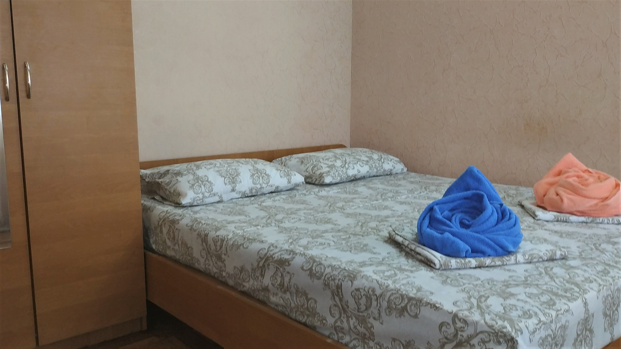 . Гостиница Лагуна. Крым - частный сектор