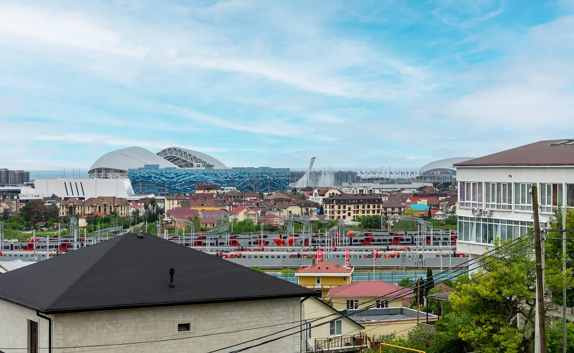 Deluxe Apartment ЖК Санни Хилл с собственным двориком. Апартаменты Deluxe ЖК Санни Хилл. Адлер