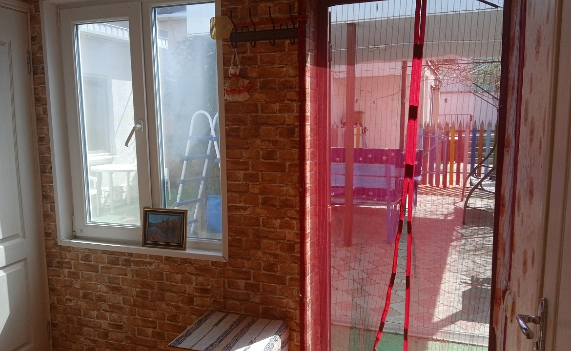 3х местный номер с кухней. Гостевой дом "Ирина". Крым - частный сектор