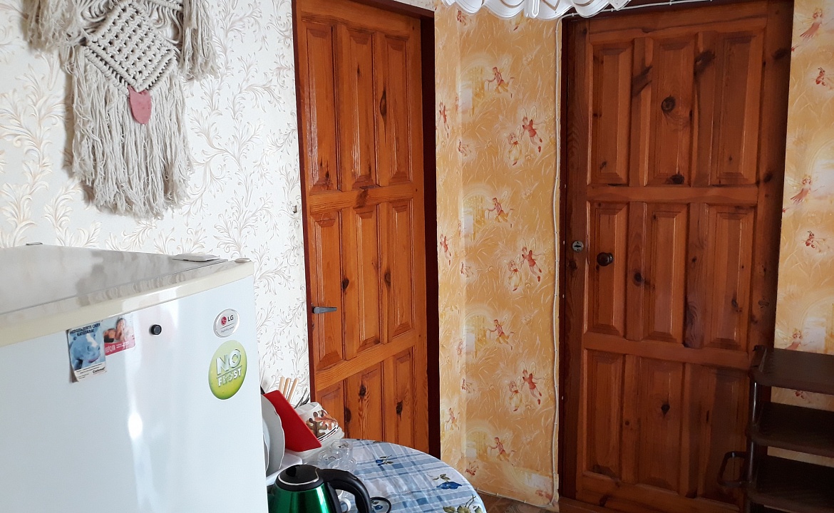 Двухкомнатный 4-х местный на 2-м этаже. Гостевой дом Гостевой дом "Спортлото-82".. Коктебель