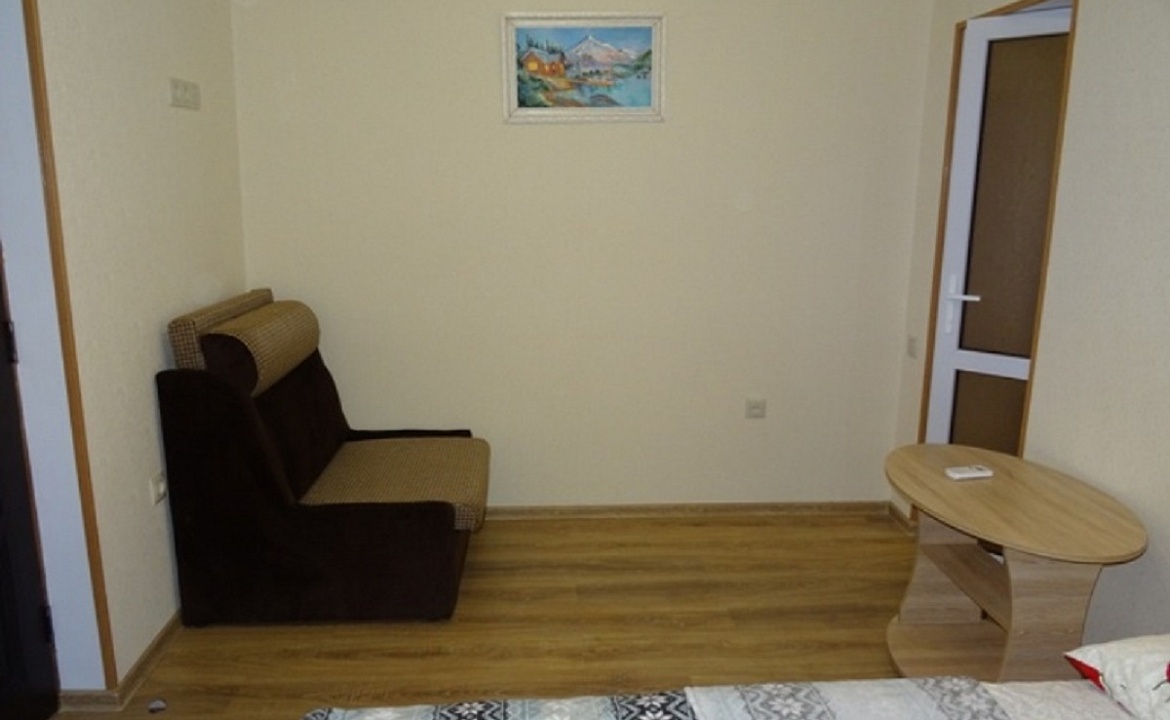 Семейный. Гостевой дом ЭЙВА. Пицунда