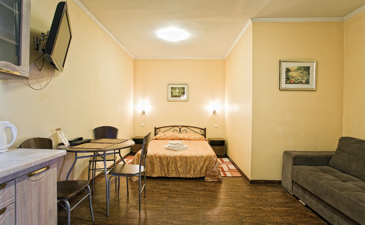 Стандарт улучшенный. Отель Анна. Ялта