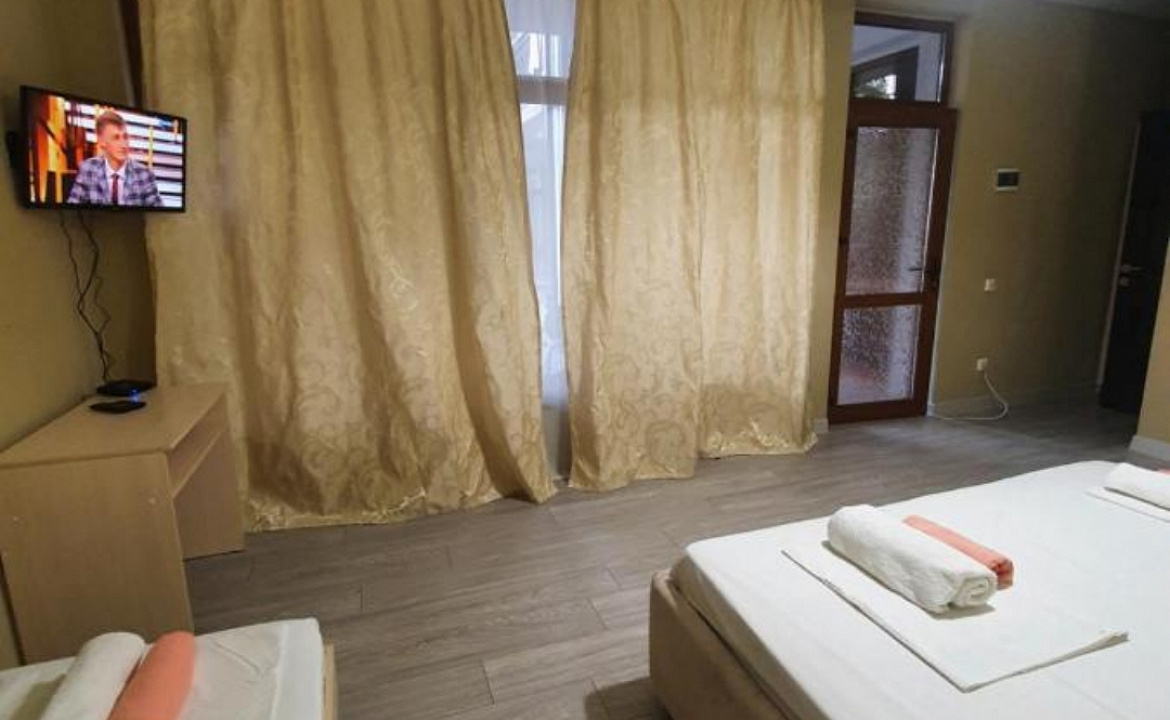 4-х местный . Гостевой дом "Мека". Гудаута