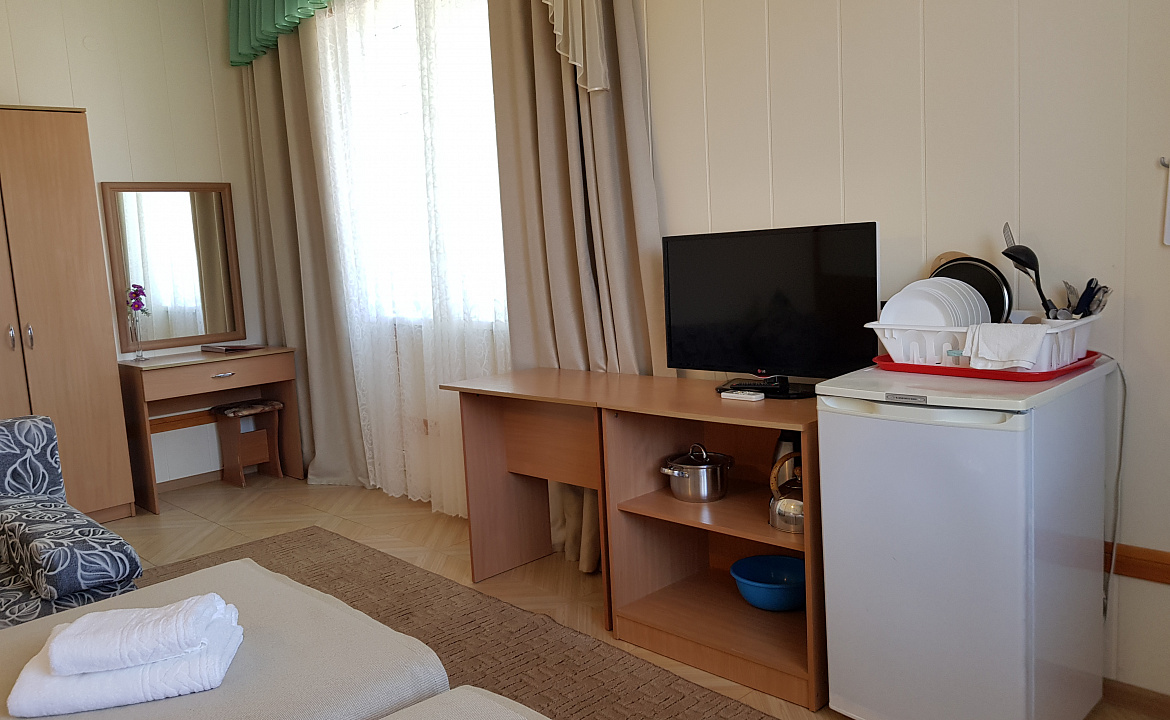 Люкс со смежным балконом 2хместный. Отель АСТОН. Нижнее Джемете