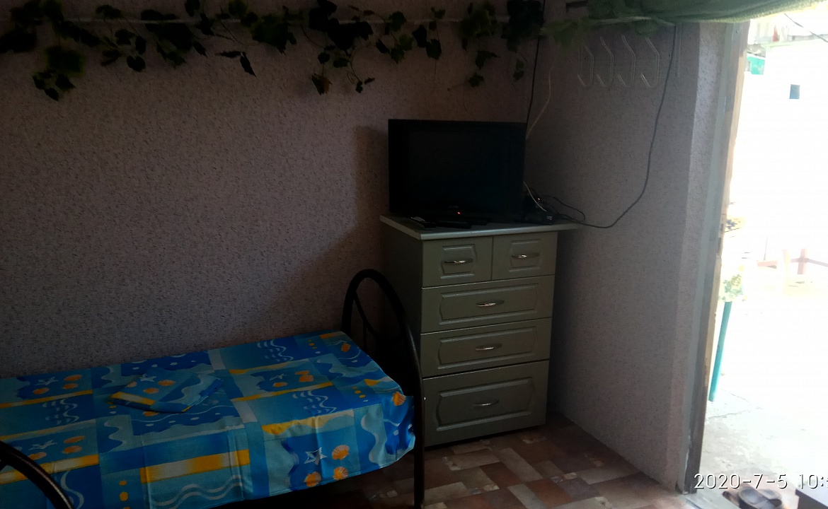 4-местный номер (Эконом). Частный сектор Гостевой домик на у моря. Ейск