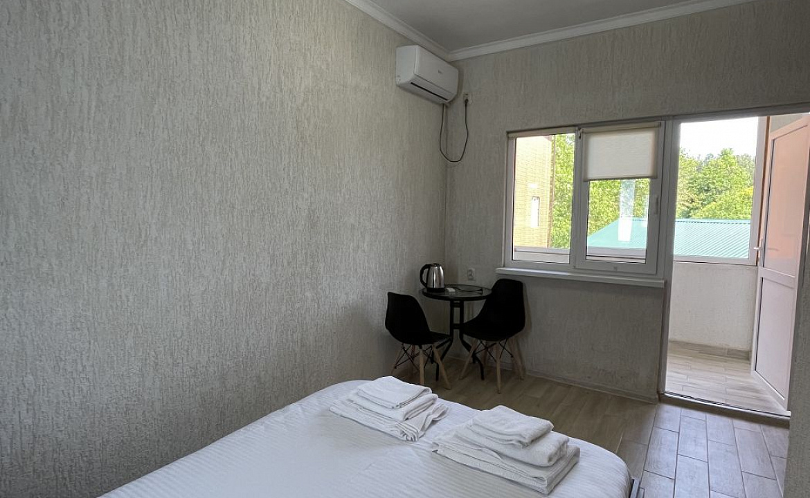 Стандарт с совместной кроватью. Гостевой дом "Алхыд". Пицунда Стандарт с совместной кроватью. Гостевой дом "Алхыд". Пицунда