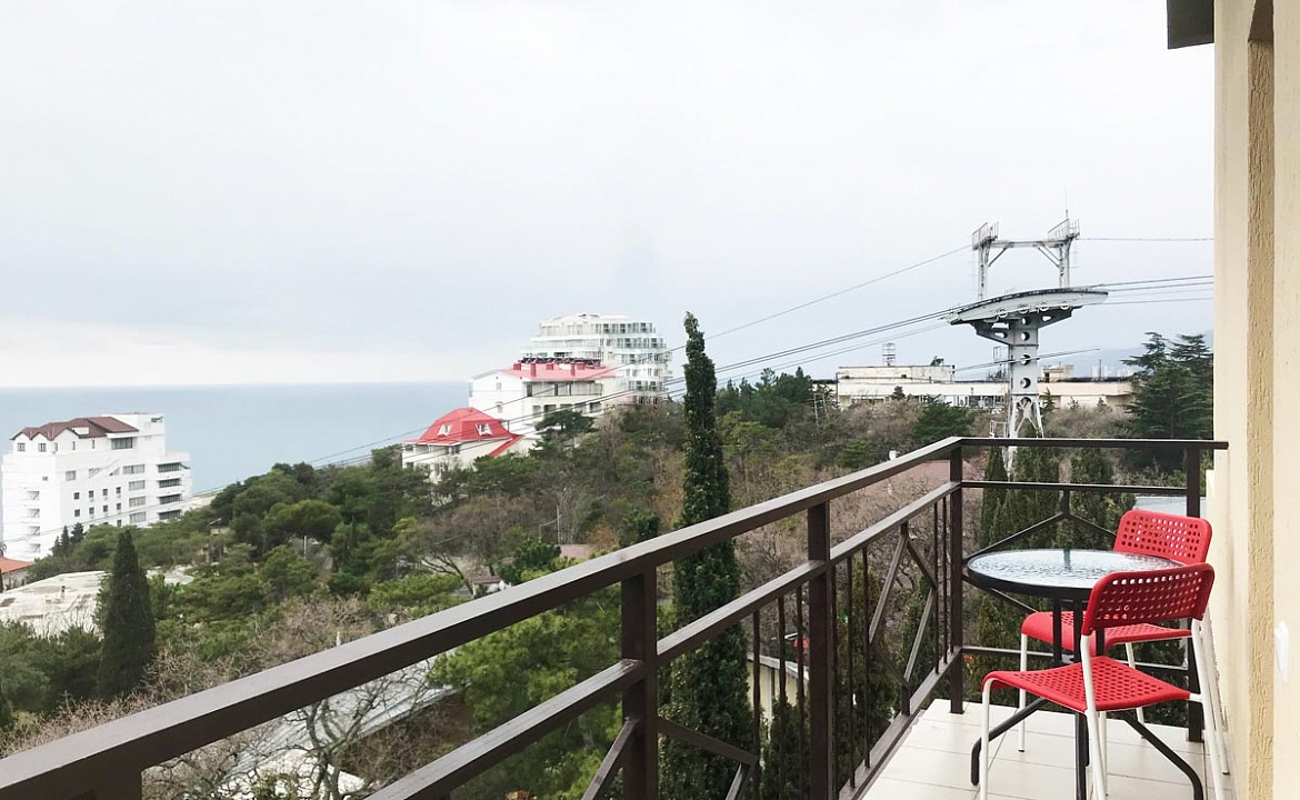 Студио с видом на море и горы. Отель Апарт-отель ПАЛЬМА. Гаспра Студио с видом на море и горы. Отель Апарт-отель ПАЛЬМА. Гаспра