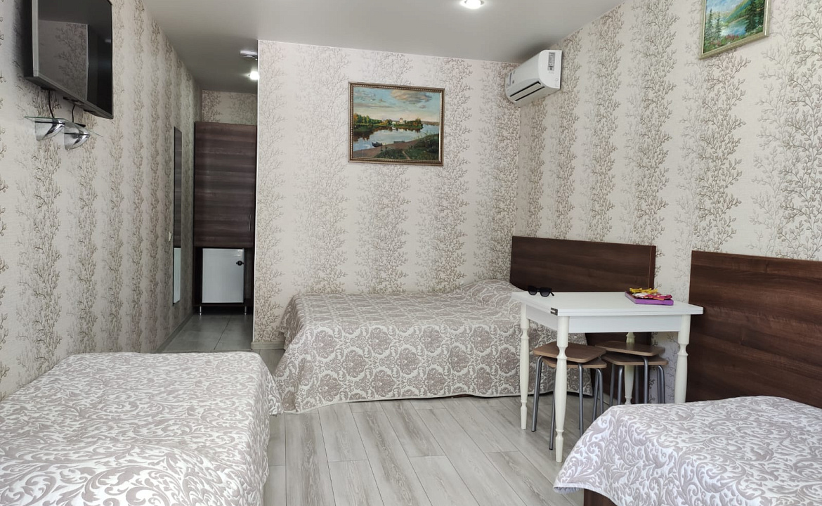 4-х местный стандарт со всеми удобствами.. Гостевой дом "Уда-ча". Лазаревское 4-х местный стандарт со всеми удобствами.. Гостевой дом "Уда-ча". Лазаревское